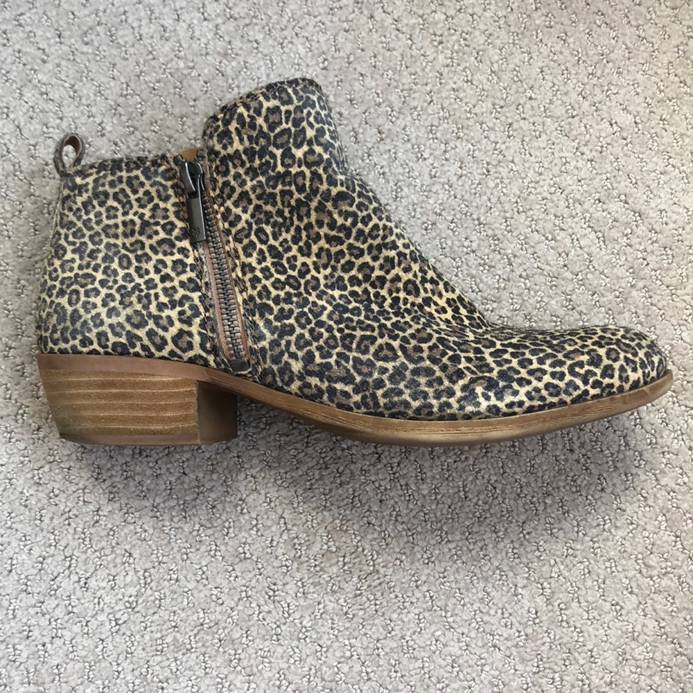Leopard Lucky Brand booties!